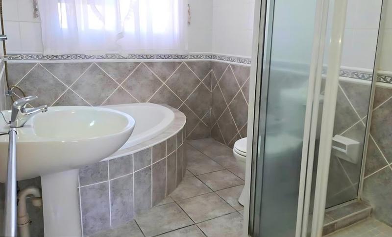 3 Bedroom Property for Sale in Heiderand Western Cape
